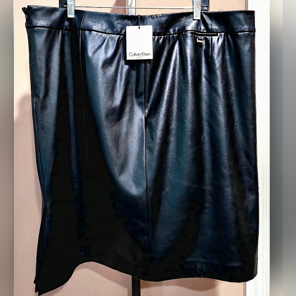 NWT Calvin Klein Faux Leather Pencil Skirt Size 20W